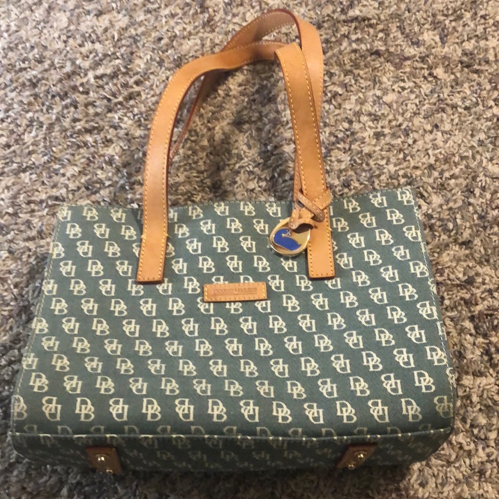 Dooney and Bourke classic logo small purse